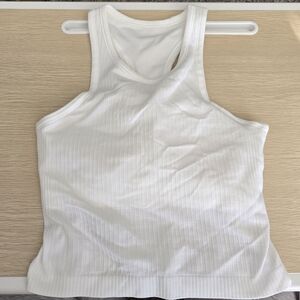 Lululemon Ebb to Street Racerback Tank Top - Size 4 - White - B/C Cup